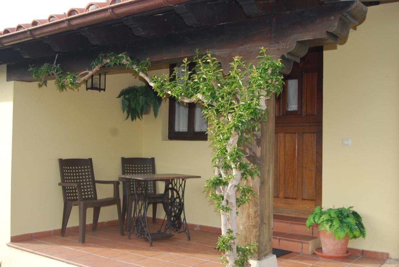 Apartamentos El Perujo 코밀라스 외부 사진