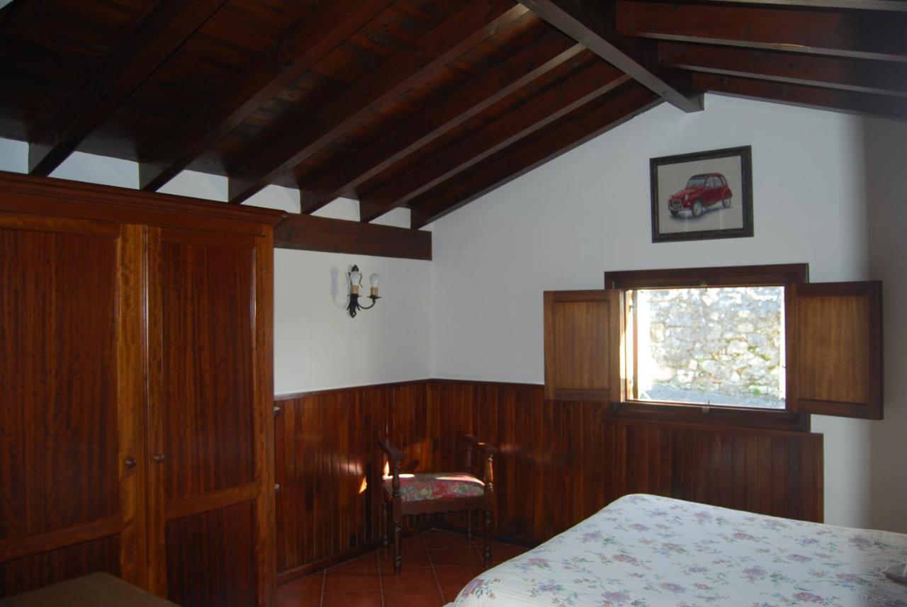 Apartamentos El Perujo 코밀라스 외부 사진